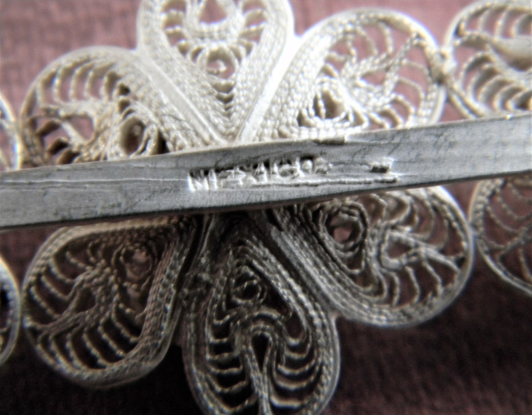 p397 Vintage Silver Filigree Trio of Flowers Brooch