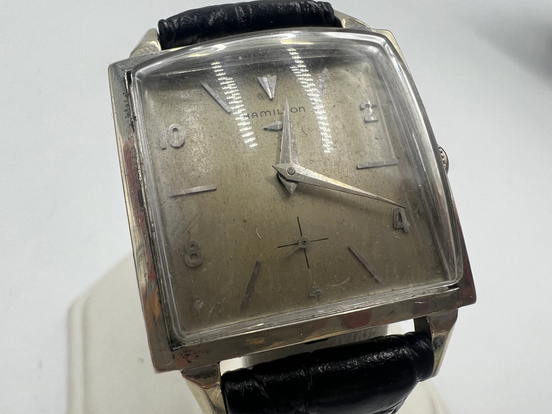 u016 Hamilton 1940s 14k Gold Manual Wind Wrist Watch