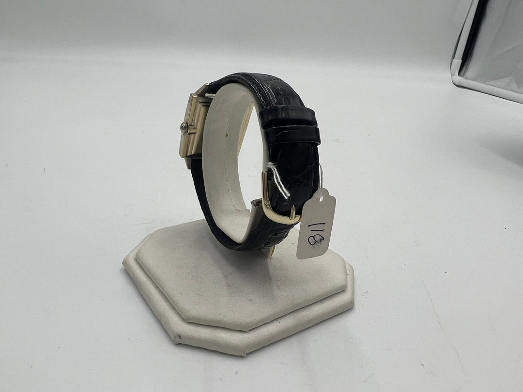 u016 Hamilton 1940s 14k Gold Manual Wind Wrist Watch