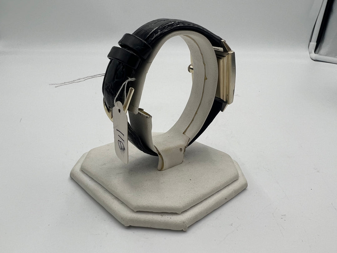 u016 Hamilton 1940s 14k Gold Manual Wind Wrist Watch