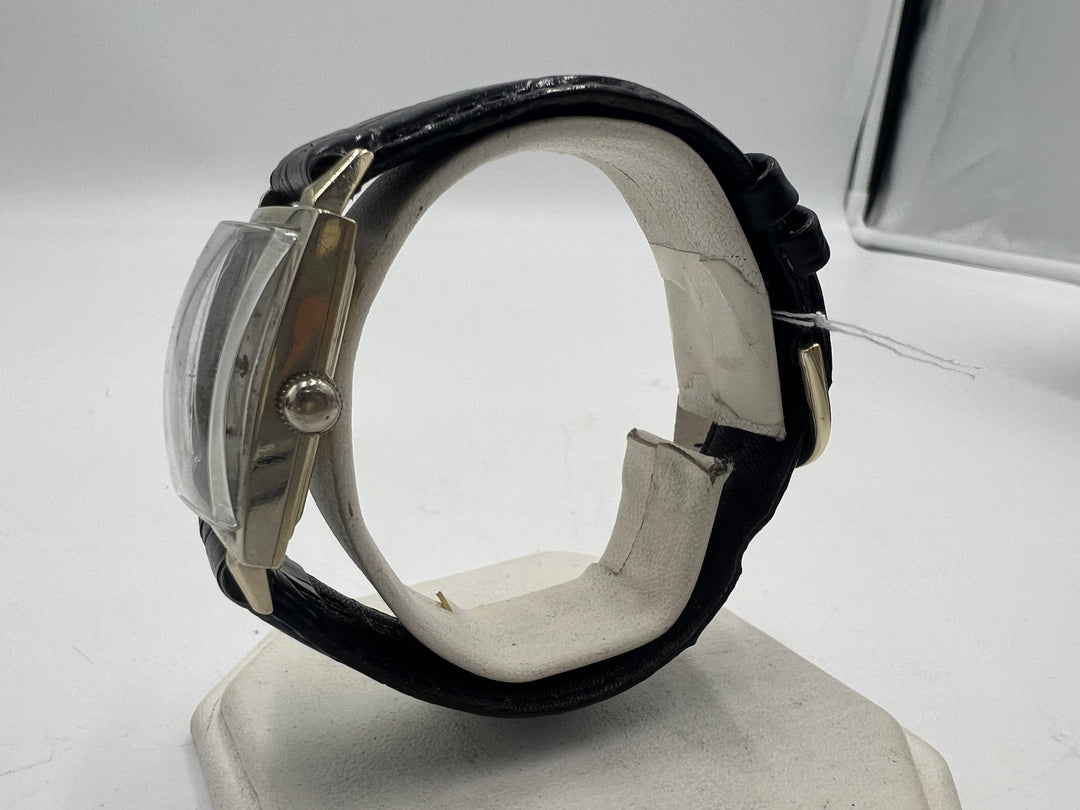 u016 Hamilton 1940s 14k Gold Manual Wind Wrist Watch