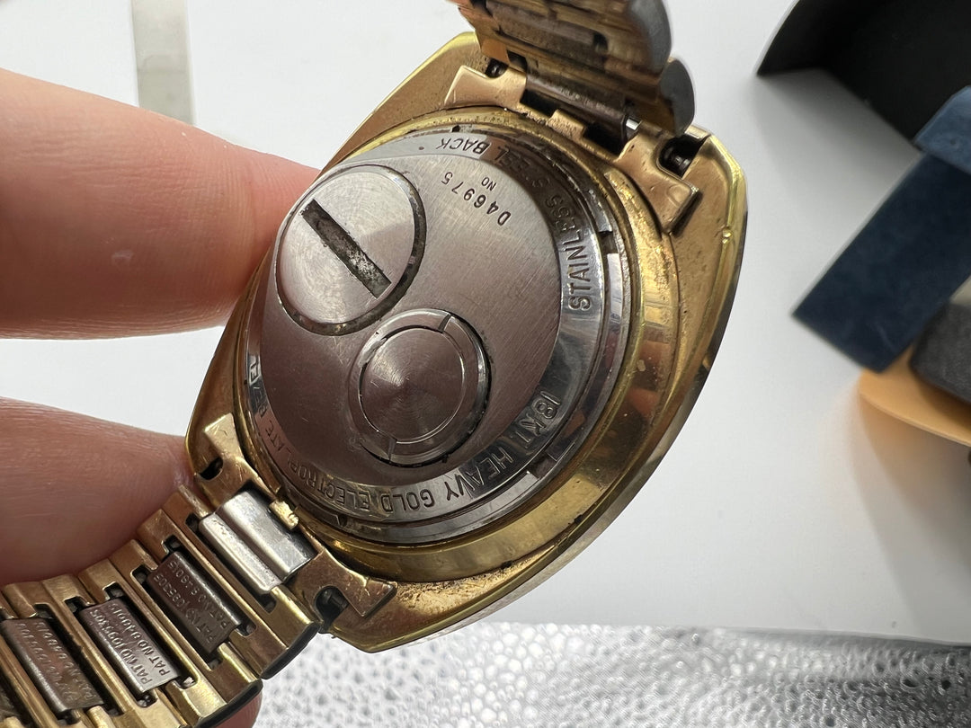 u080 Bulova Accutron Spaceview 38mm Quartz 18kt Heavy Gold Plated