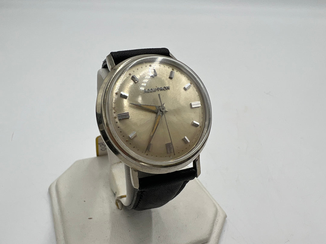 u087 Bulova Accutron 10k White Gold Filled Bezel