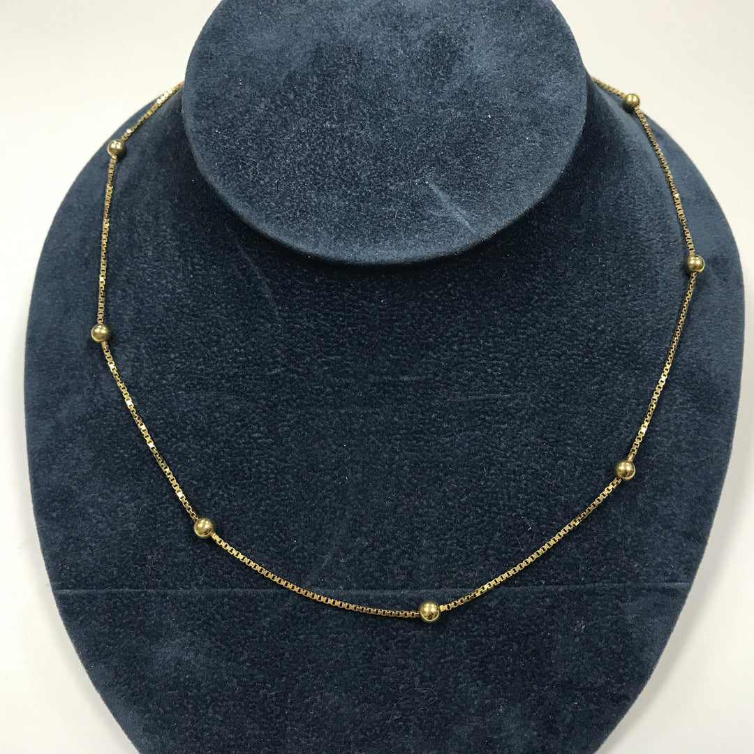 c695 Stunning 18k Yellow Gold Box Chain Necklace with Gold Beads