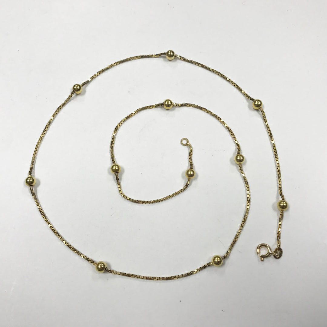 c695 Stunning 18k Yellow Gold Box Chain Necklace with Gold Beads
