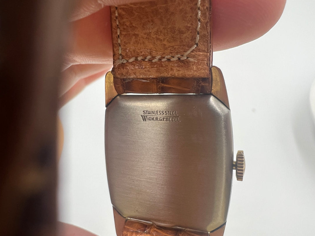 u179 Beautiful 1950s Elgin 10k Gold Plated Manual Wind Watch