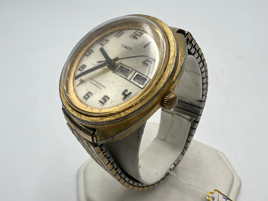 u204 Timex Water Resistant Automatic Day Date Watch