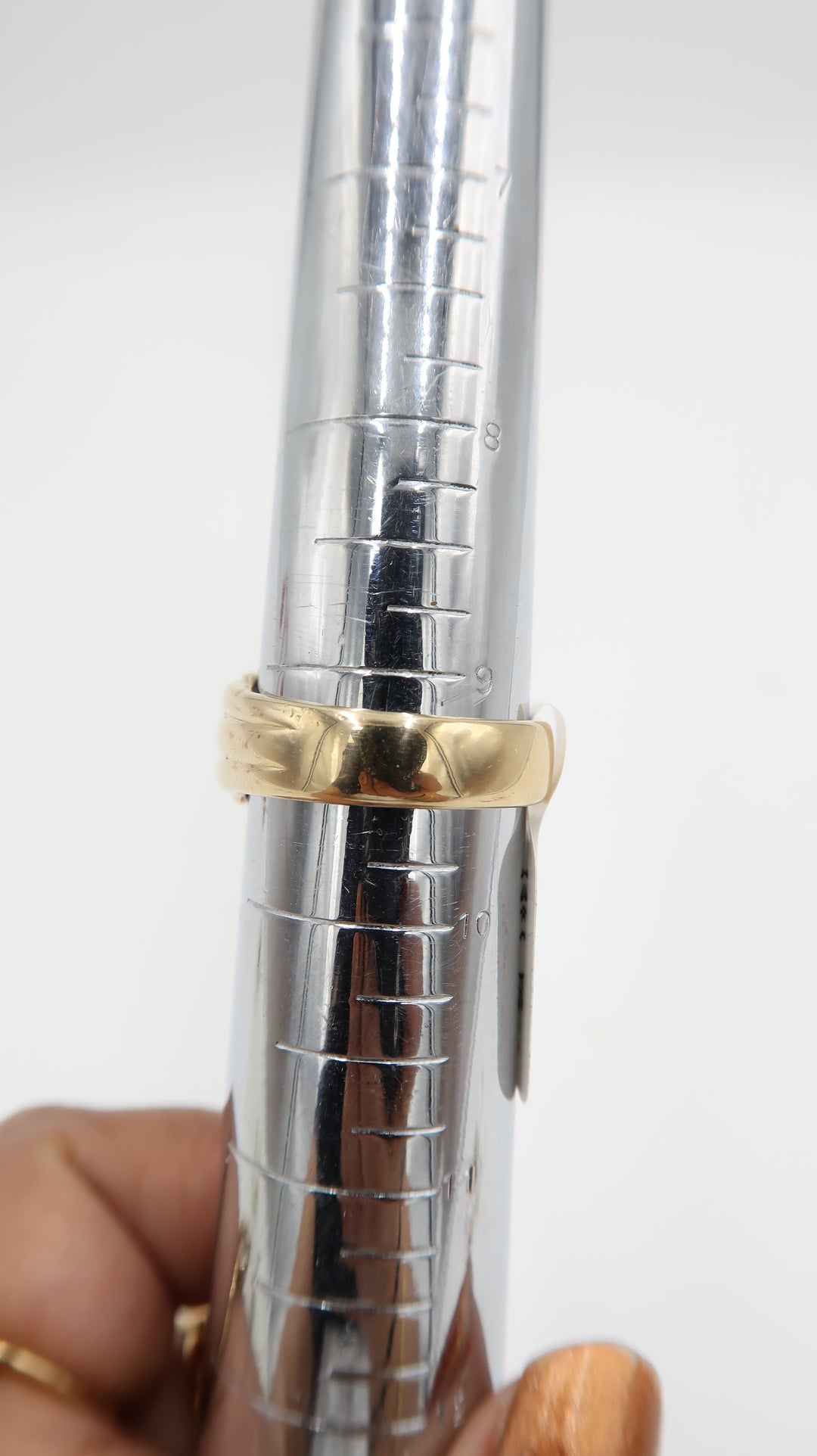 t526 14k Yellow Gold .03 TDW Diamond Amethyst Ring Size 9 1/4