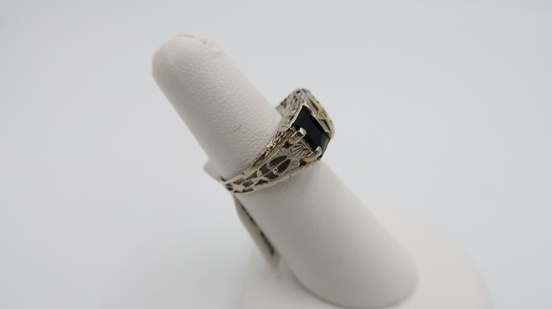 t527 14k Gold Eastern Star Ring Size 51/2,14k Filigree Ring