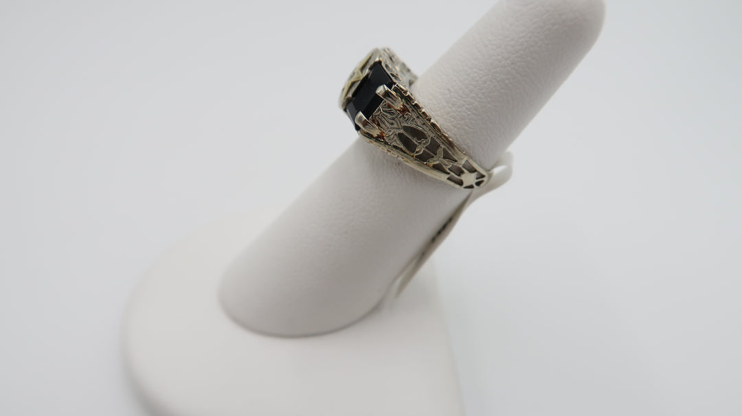 t527 14k Gold Eastern Star Ring Size 51/2,14k Filigree Ring