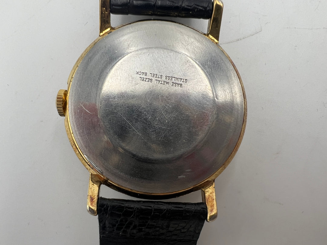 u234 Vintage Timex Snoopy Tennis Watch