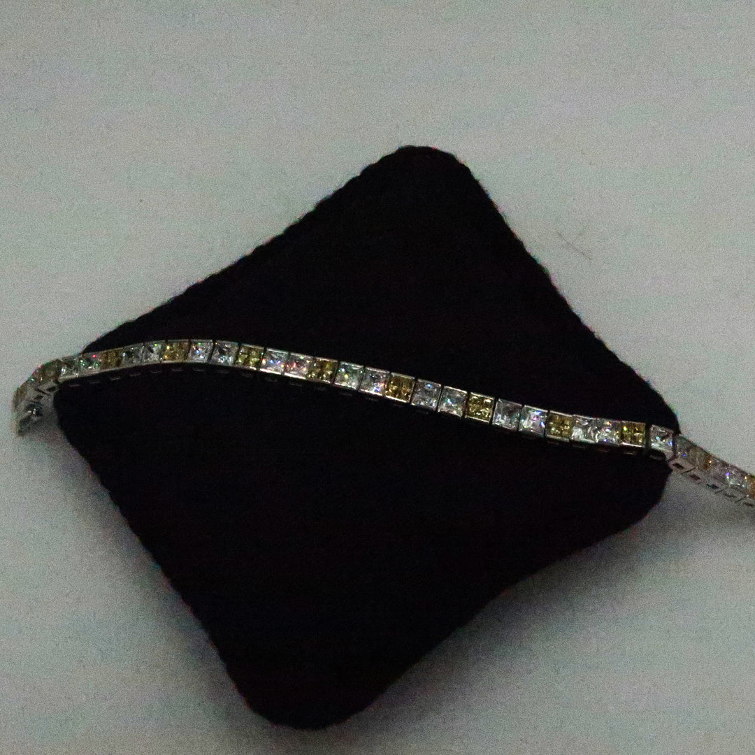 k430 Beautiful Sterling Silver Bracelet with Clear and Amber Glass Stones