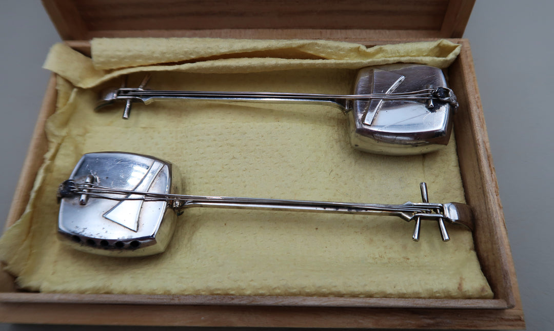 p428 Japanese Sterling Shamisen Stringed Instrument Salt and Pepper Shakers