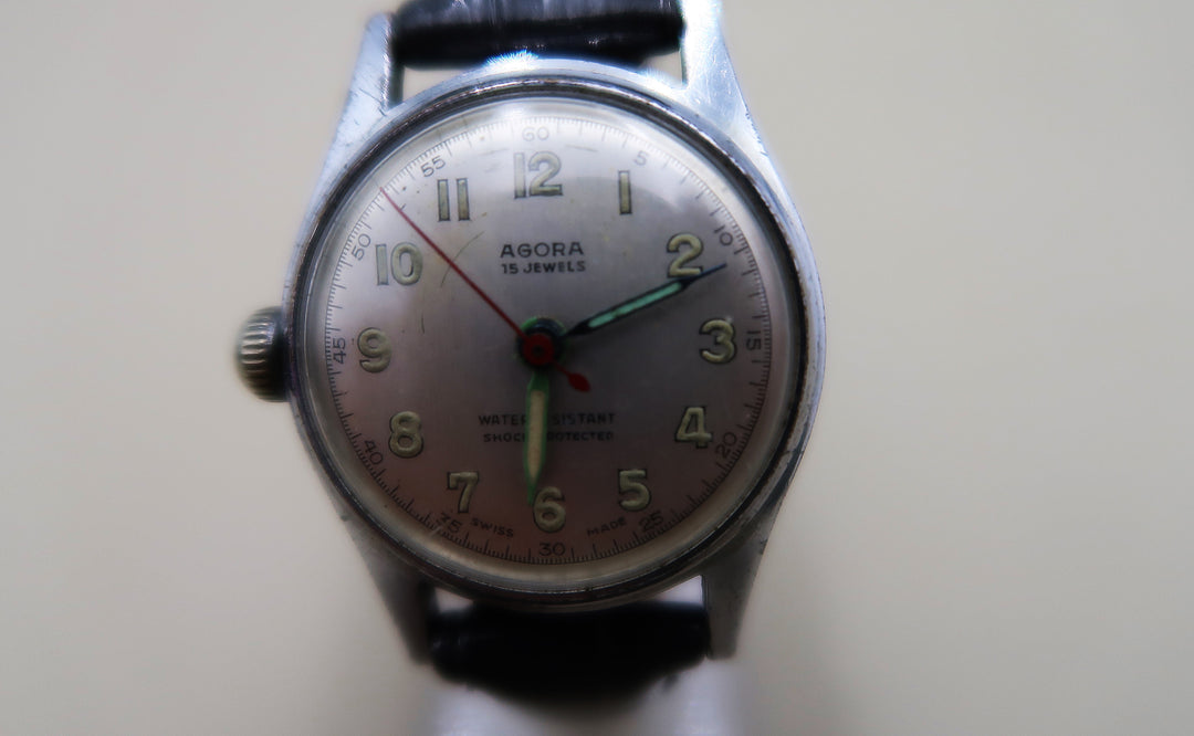 p472 Vintage Agora 1940's Left Handed Men's Wrist Watch in Silver Tone