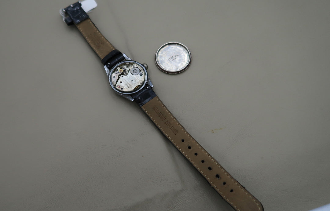 p472 Vintage Agora 1940's Left Handed Men's Wrist Watch in Silver Tone