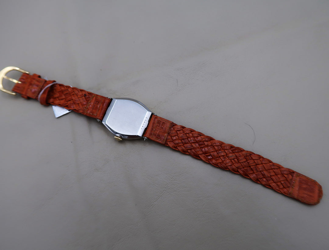 p473 Vintage Benrus 1950's Men's Wrist Watch in Gold Tone