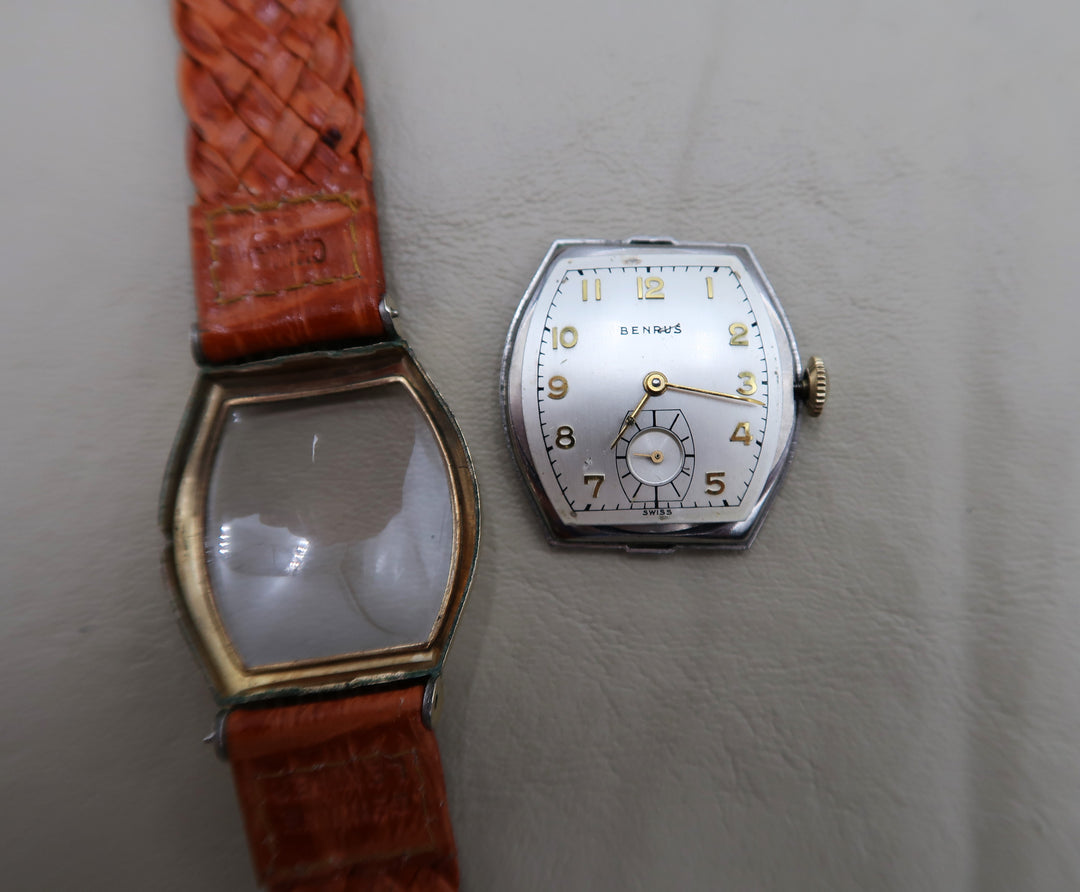 p473 Vintage Benrus 1950's Men's Wrist Watch in Gold Tone