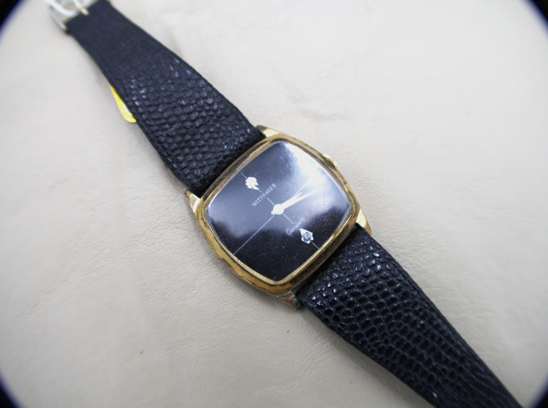 p474 Vintage Wittnauer 1970's Men's Wrist Watch in Gold and Black