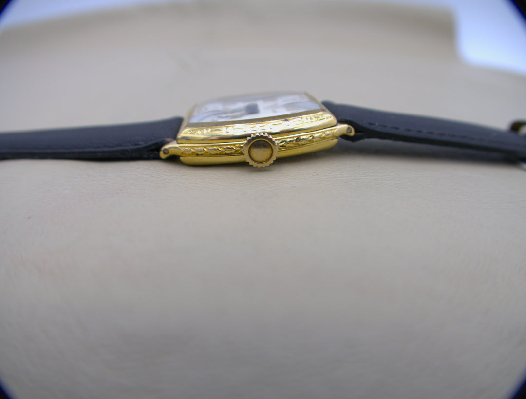 p477 Vintage Hamilton 1930's Men's Wrist Watch in 14k Gold Filled