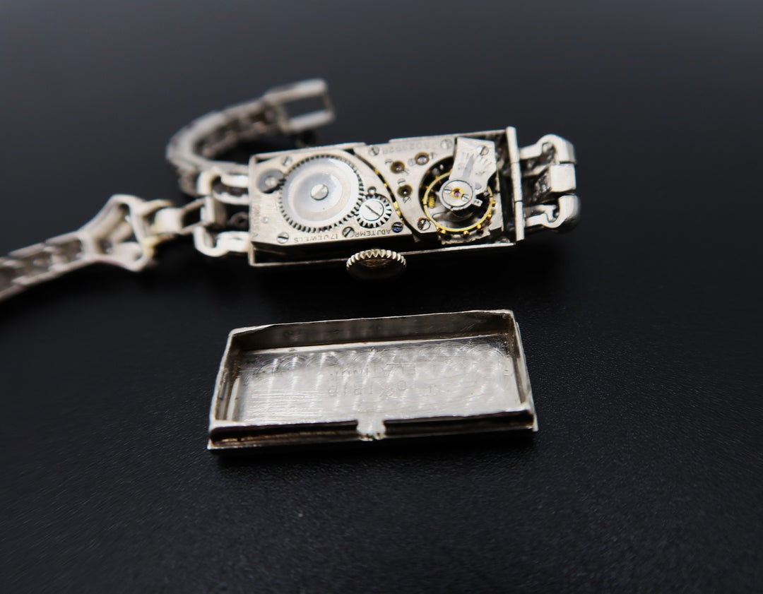 p497 Vintage 1930's Elgin Ladies Swiss Platinum Diamond watch