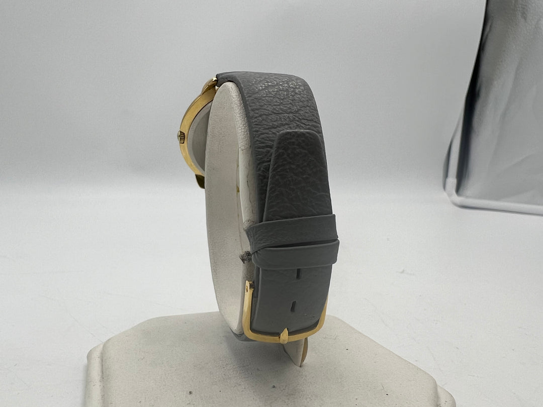 u268 Hamilton Triple Date Moonphase Quartz Watch