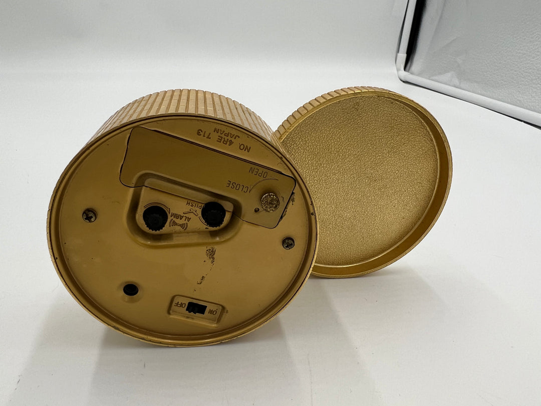 t664 Vintage Gold Bulova Walking Liberty Travel Alarm Clock