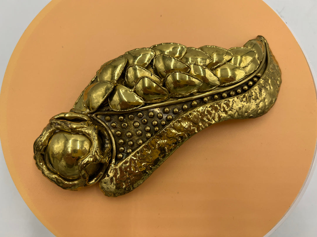 t676 Vintage Intricate Gold Tone Men's Belt Buckle