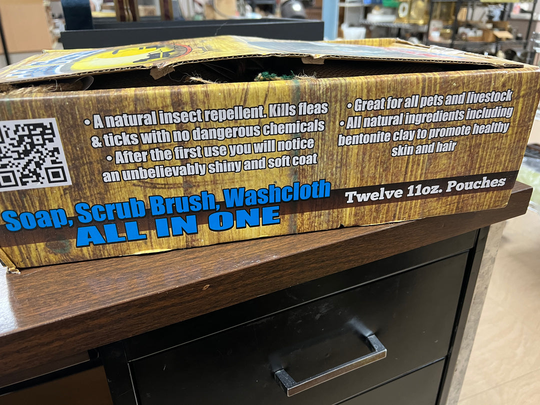 t685 Amish Farm Ranch Hand Animal Soap Pouches