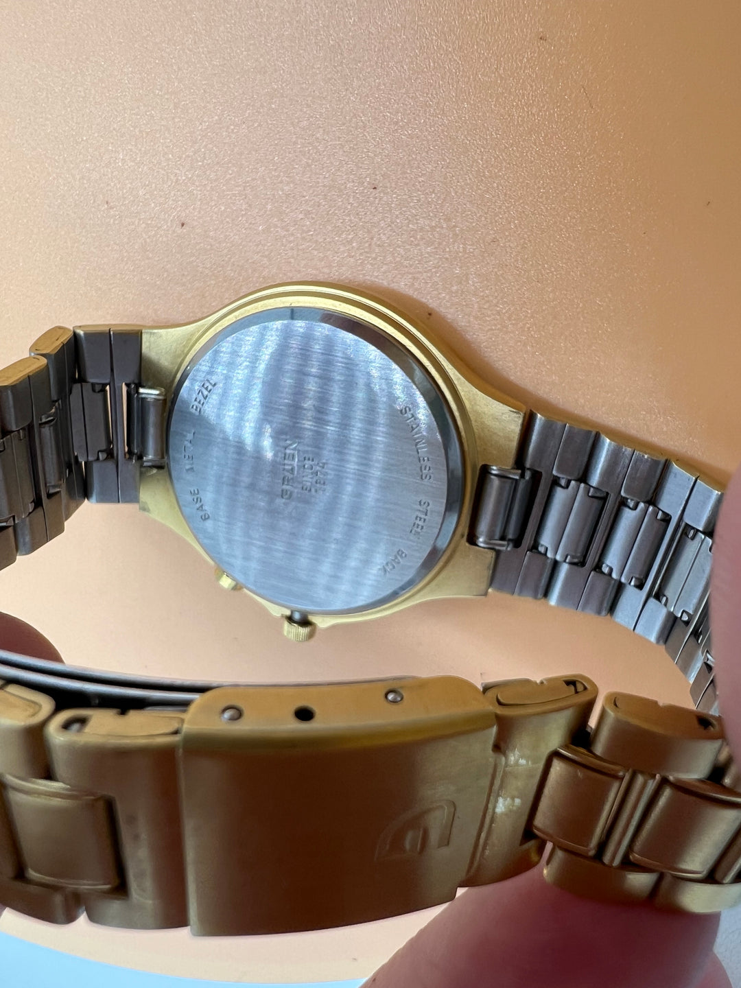 t693 Vintage Gruen Gold Tone Quartz Men's Watch