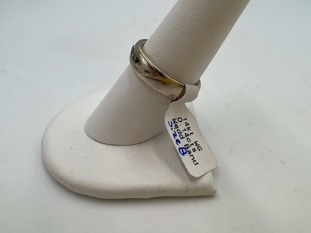 t706 Elegant White Gold and Diamond Wedding Band 5mm