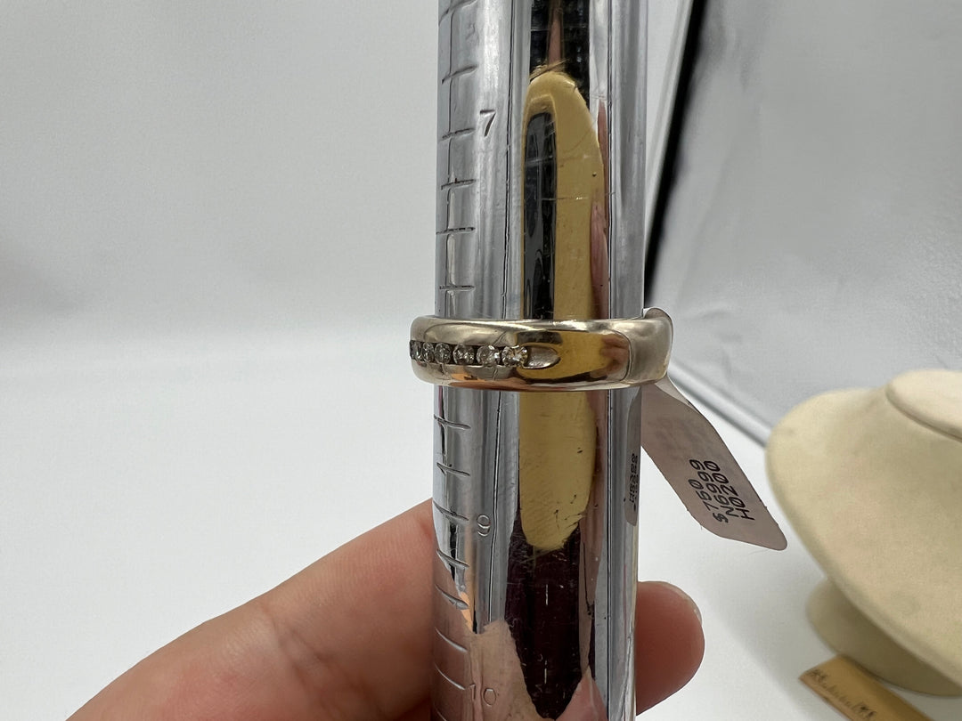 t706 Elegant White Gold and Diamond Wedding Band 5mm