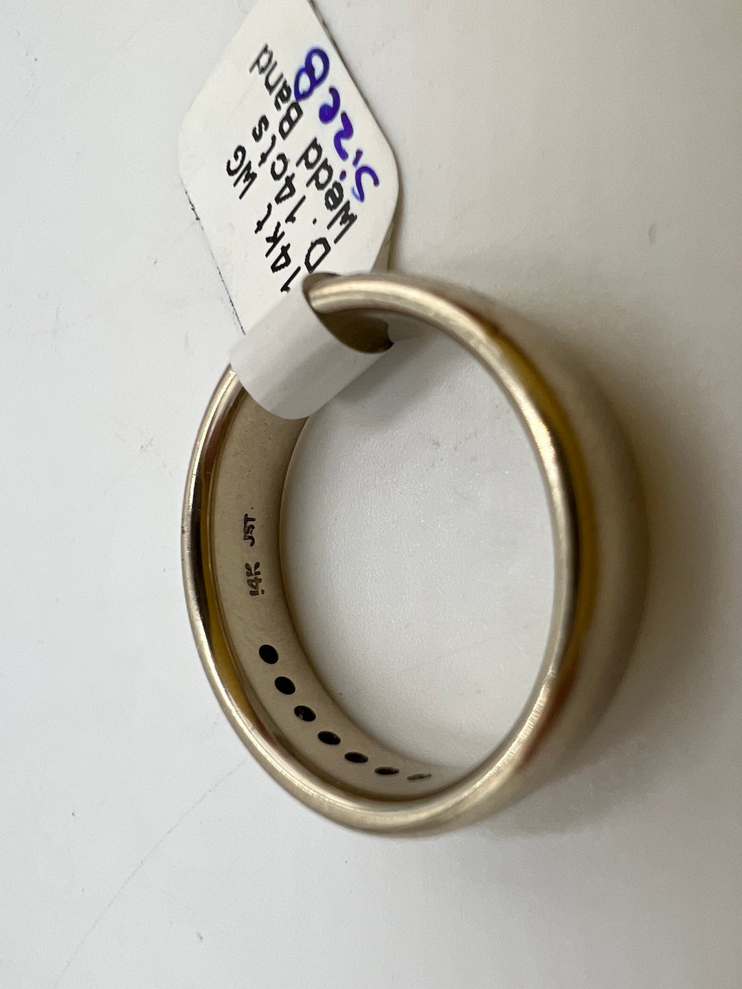 t706 Elegant White Gold and Diamond Wedding Band 5mm