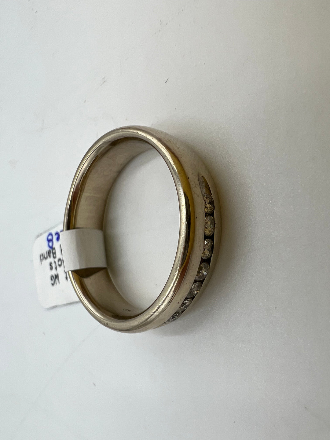 t706 Elegant White Gold and Diamond Wedding Band 5mm