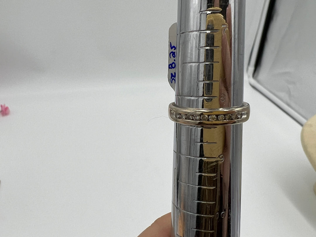 t707 Simple White Gold and Diamond Wedding Band 3mm