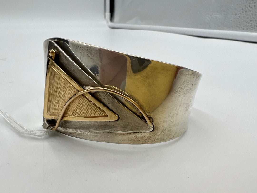 t752 Elegant De Marcay Gold and Silver Bangle Bracelet