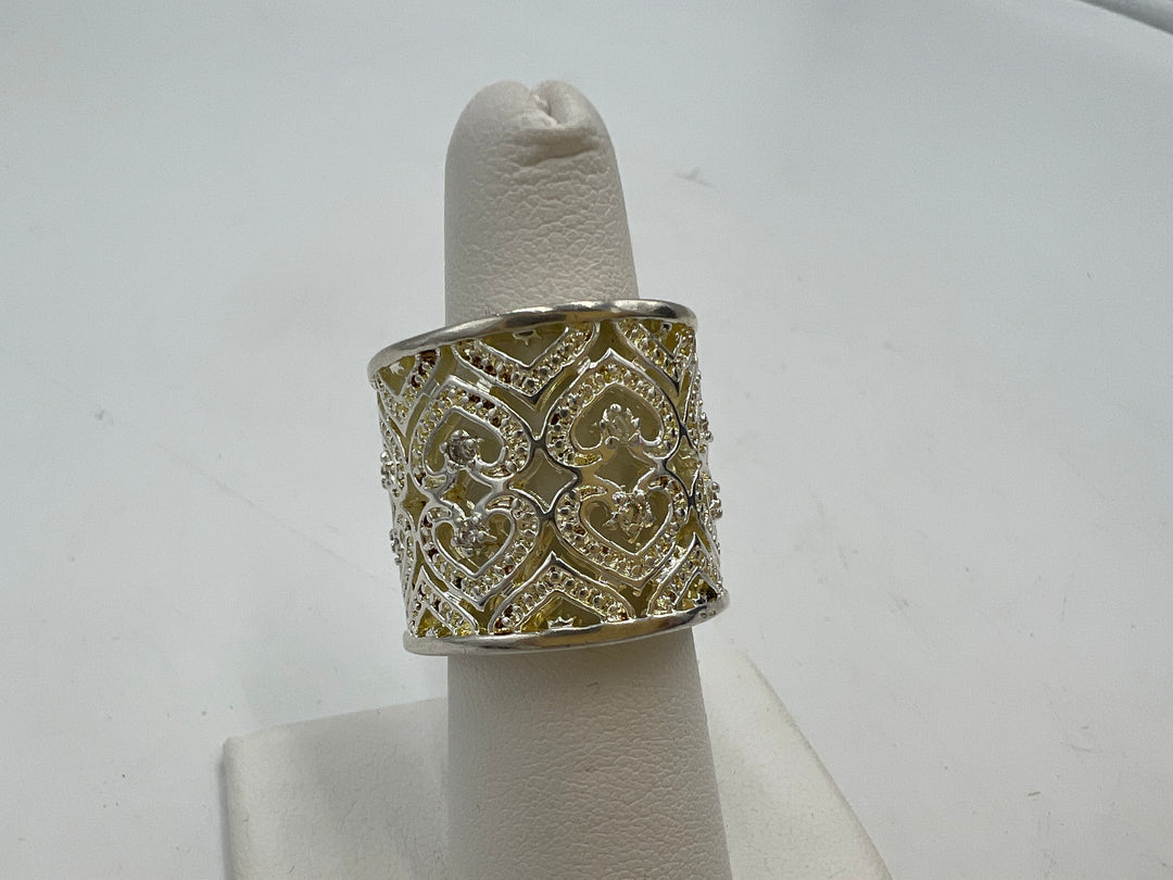 t828 Beautiful Sterling Silver Yellow Hue Statement Ring