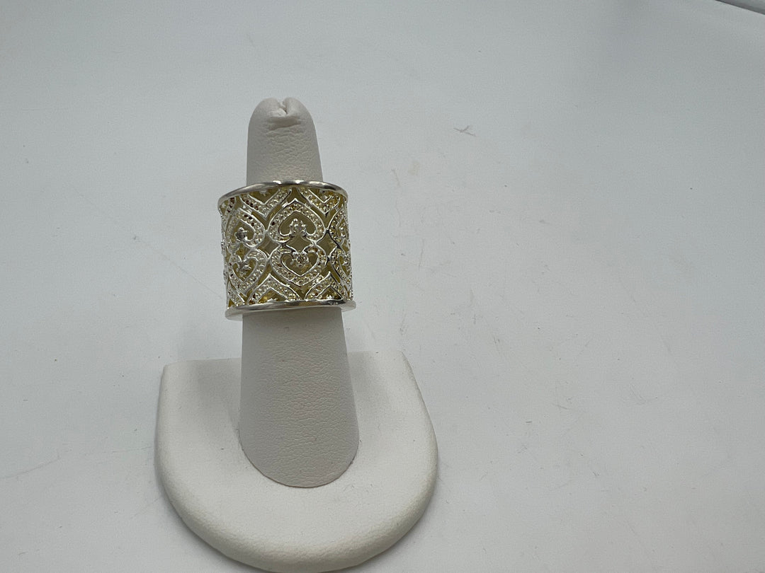 t828 Beautiful Sterling Silver Yellow Hue Statement Ring