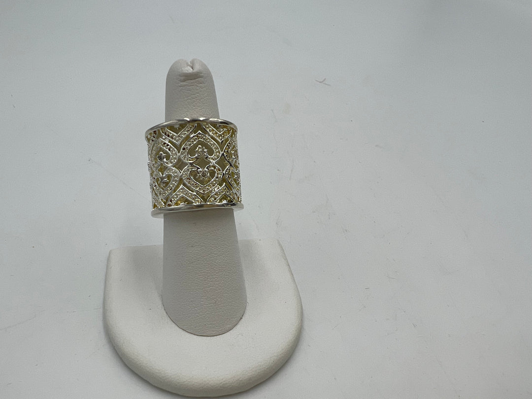 t828 Beautiful Sterling Silver Yellow Hue Statement Ring