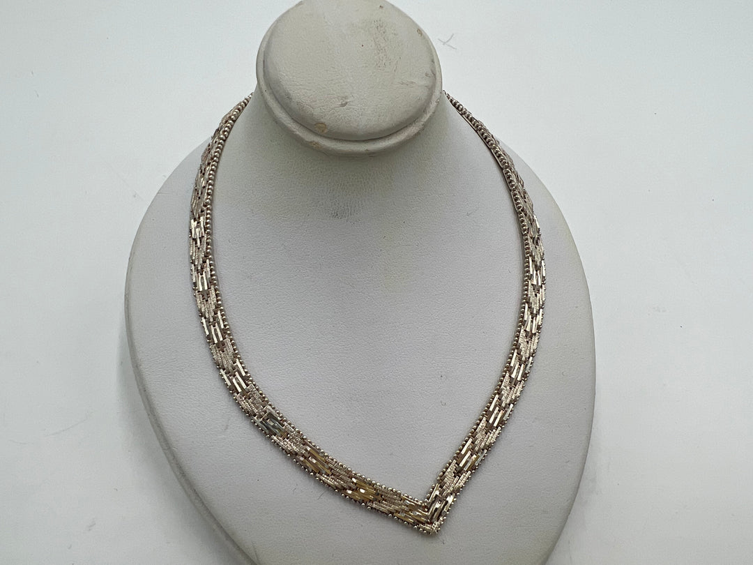 t836 Beautiful Sterling Silver Woven Chevron Chain Set