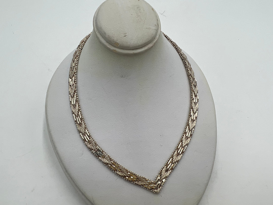 t836 Beautiful Sterling Silver Woven Chevron Chain Set