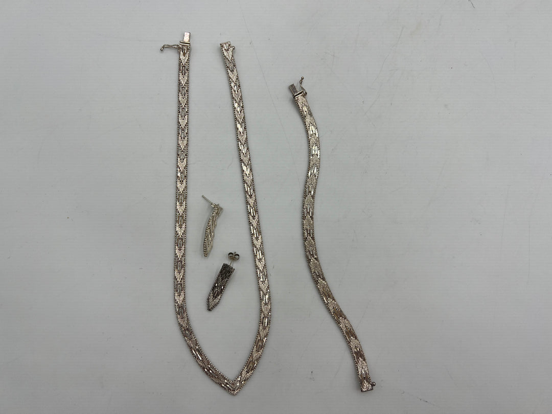 t836 Beautiful Sterling Silver Woven Chevron Chain Set