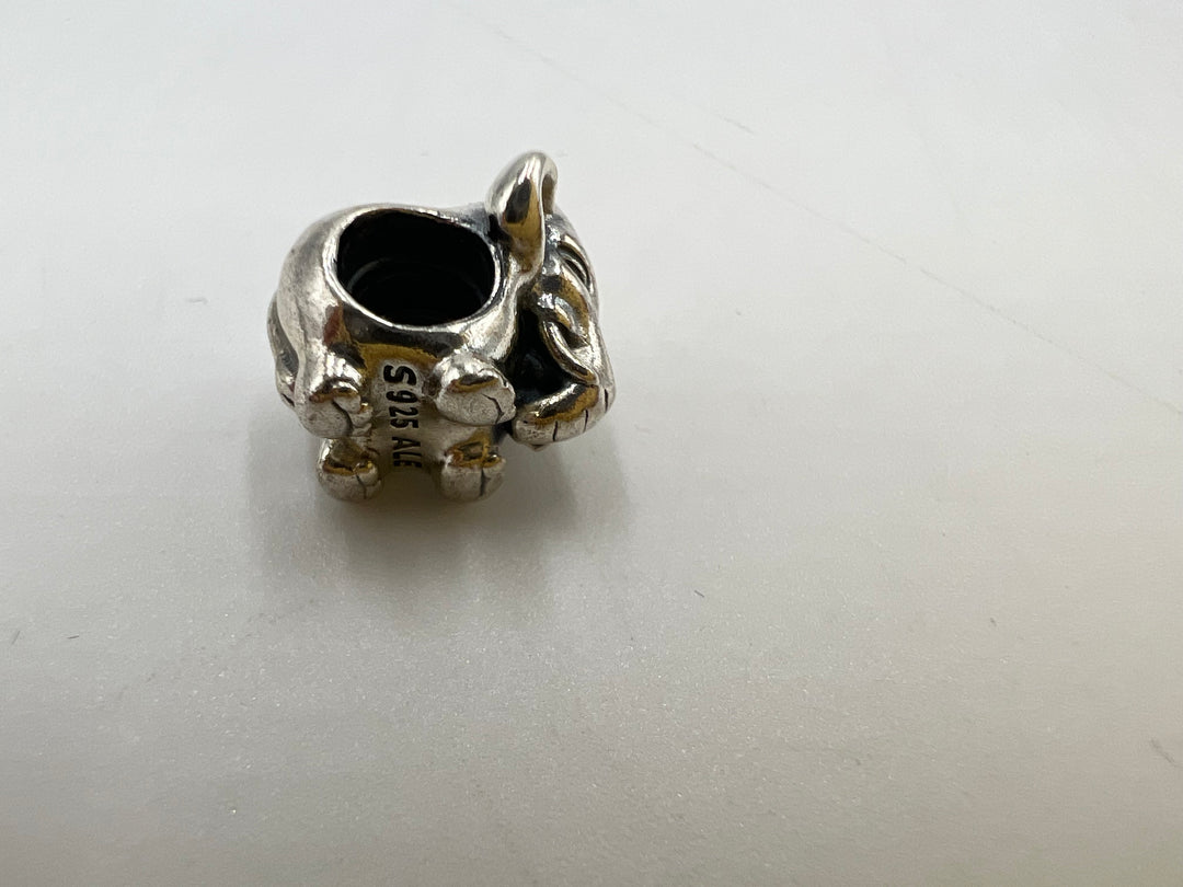 t846 Cute Sterling Silver Pandora Elephant Charm