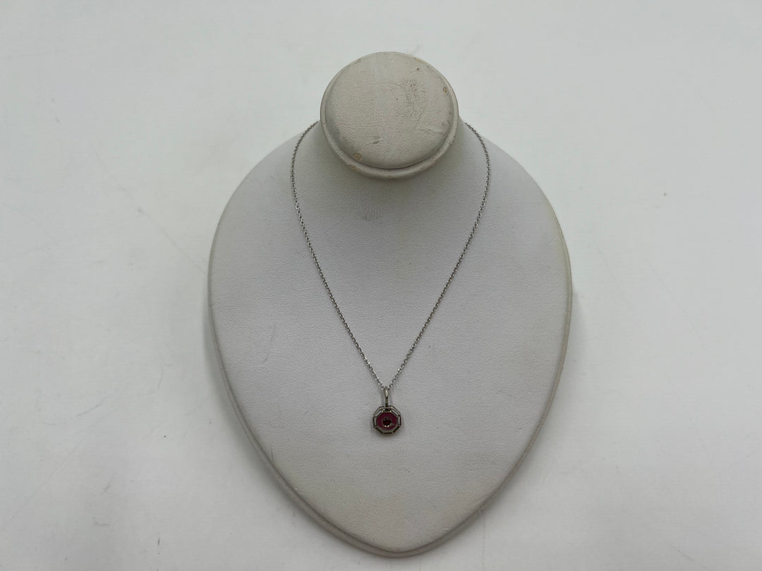 t852 Unique Ladies White Gold & Garnet Link Chain Necklace