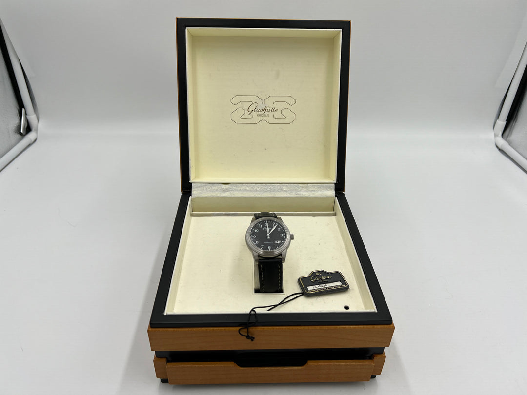 t876 Glashutte Original Senator Navigator Panorama Date Wrist Watch