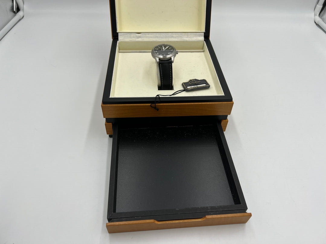 t876 Glashutte Original Senator Navigator Panorama Date Wrist Watch