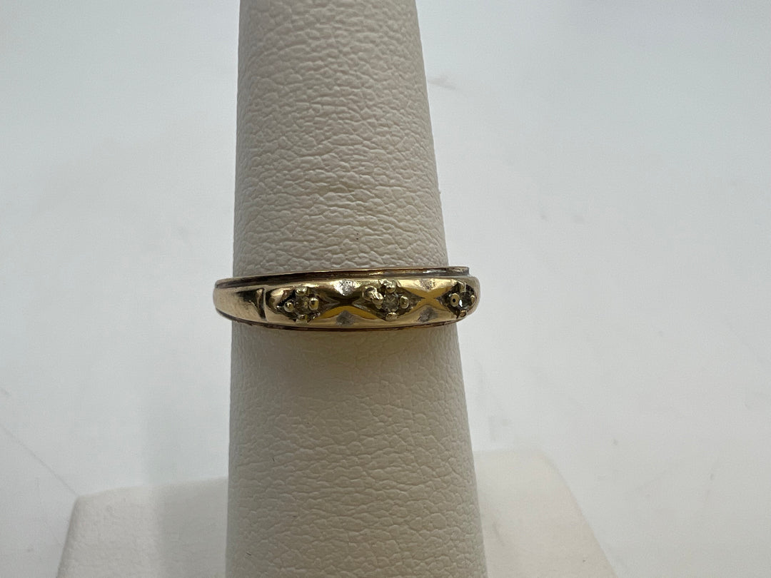 t891 Beautiful Vintage 10kt Yellow Gold Three Diamond Wedding Band