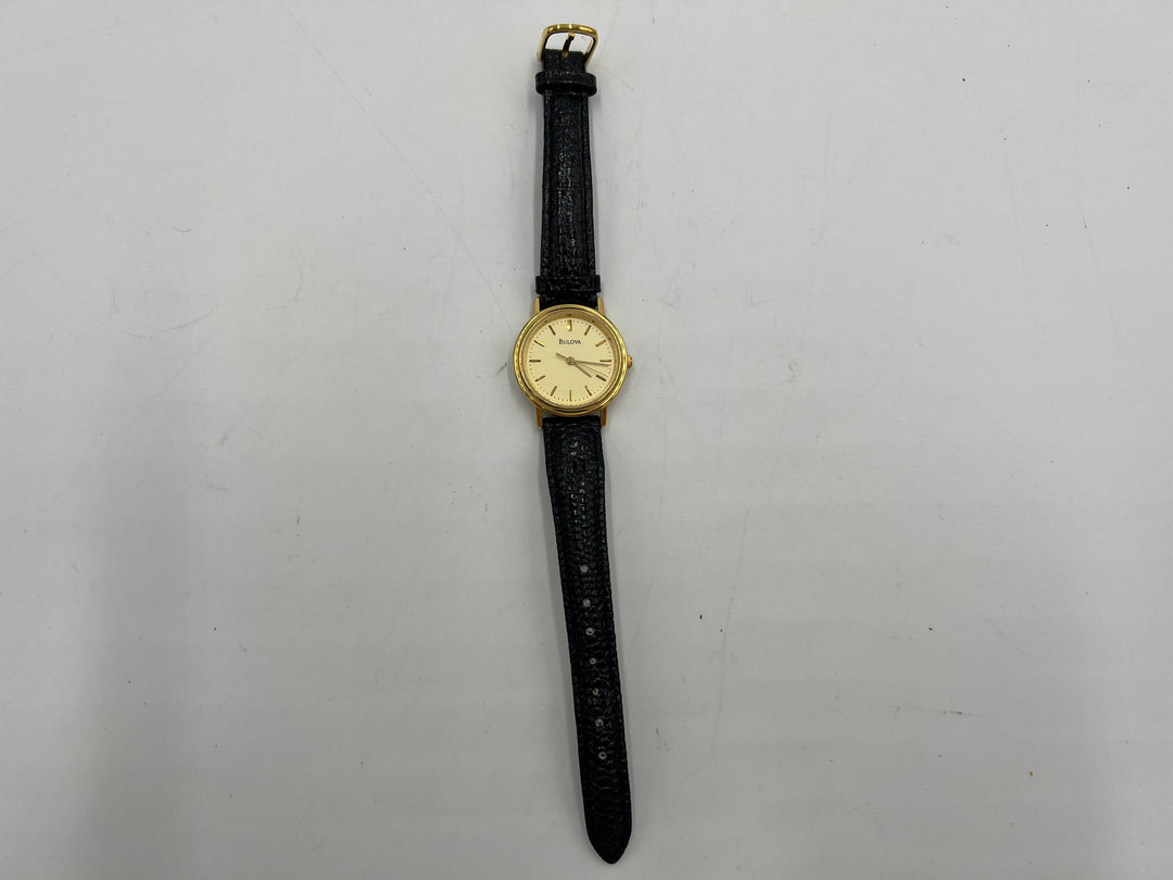 t901 Elegant Bulova Gold Tone Ladies Wrist Watch