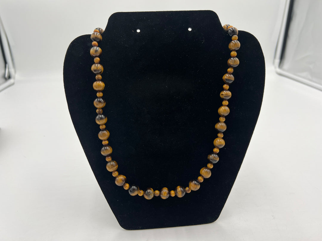t910 Unique Tiger Eye Beaded Necklace 24in