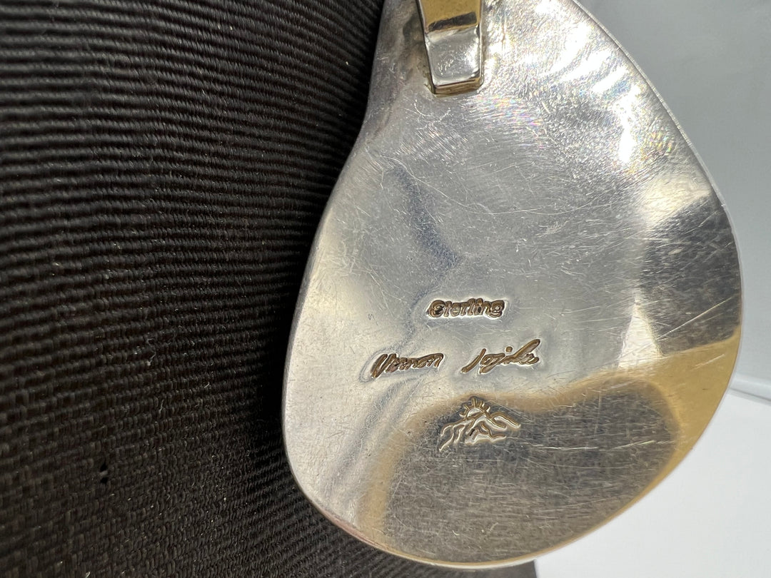 t939 Elegant 925 Sterling Silver Turquoise Pendant and Chain Necklace