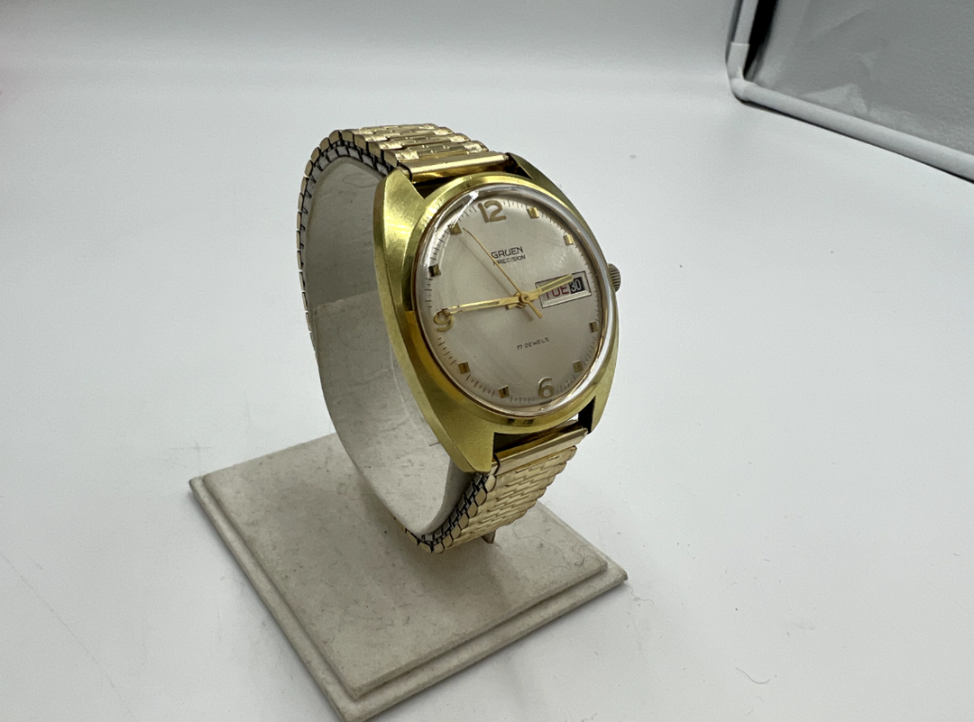 t653 Vintage Gruen Wrist Watch 17 Jewel Movement